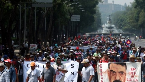 Los maestros que protestan por la reforma educativa en México no descartaron regresar otra vez al Zócalo.