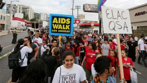 La caminata es organizada por APLA, una organización sin fines de lucro que provee servicios relacionados con el VIH a alrededor de 11,000 personas.