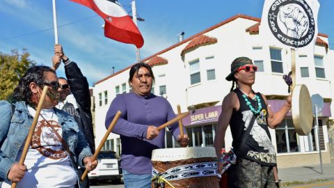 Imagen de vecinos del barrio de la Misión en la marcha 'Our Mission, No Evictions', este 12 de octubre.
