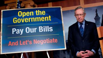 El líder de la mayoría demócrata en el Senado, Harry Reid (foto), ha liderado junto al republicano Mitch McConnell una serie de negociaciones que buscan poner fin a la crisis de cierre de gobierno.