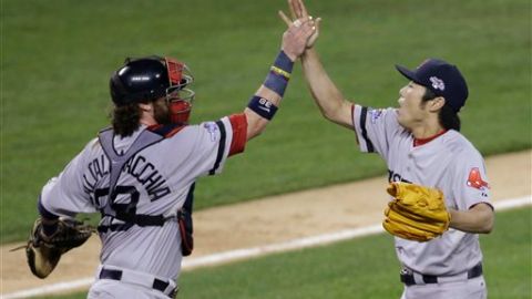 El tercer juego de la Serie de Campeonato fue para Boston, quienes se colocan 2-1.