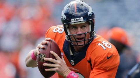 Peyton Manning vuelve al pasado.