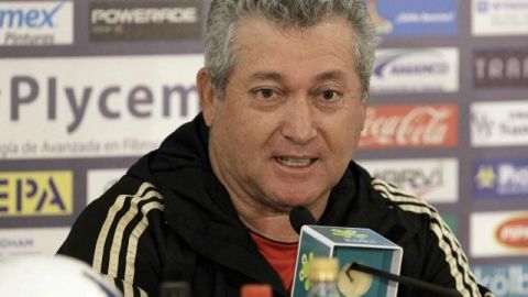 A Víctor Manuel Vucetich le dan risa los rumores sobre su cese como técnico del Tri