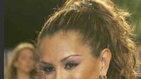 Ninel Conde (izqda) mantuvo una acalorada discusión con Emily Clement (drecha), la actual novia de José Manuel Figueroa.