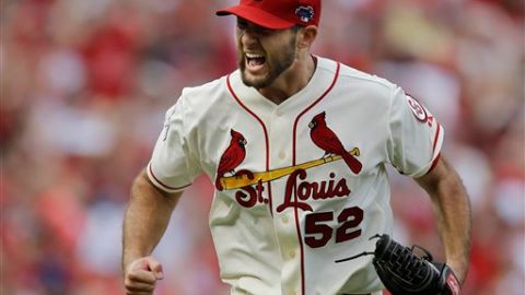 Michael Wacha se enfrenta al favorito para el premio Cy Youngy pitcher de Dodgers, Cleyton Kershaw.