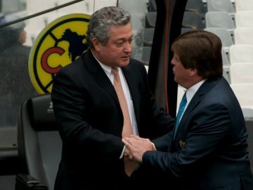 Miguel Herrera podría sustituir a Víctor Manuel Vucetich en el mando del Tricolor