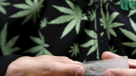 Se espera que el impuesto a la venta de marihuana deje al estado de Washington  decenas o miles de millones de dólares.