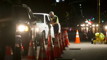 La Orden Especial 7 de LAPD autoriza a motoristas indocumentados que cumplan ciertas condiciones, a recuperar un vehículo incautado antes de 30 días.