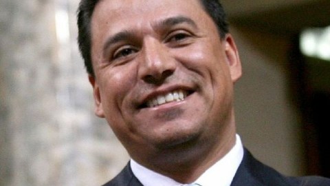 Se retrasa la entrega a prisión del exconcejal de Los Ángeles José Huizar (Archivo/La Opinión)