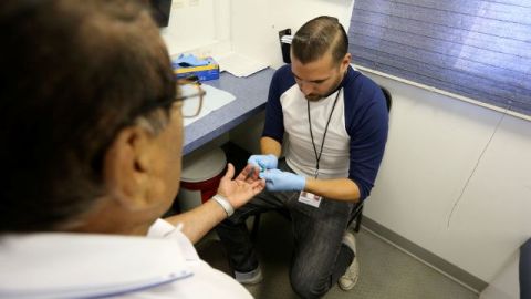 Las personas pueden usar otras opciones para inscribirse en un seguro de salud accesible.
