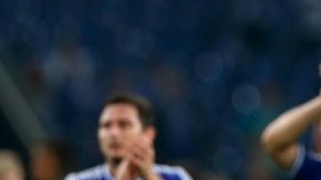 El delantero español Fernando Torres celebra el triunfo de su equipo en Champions