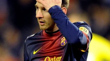 Barcelona sufre en la cancha porque Lionel Messi no puede funcionar como acostumbra pues acaba de salir de una lesión muscular.