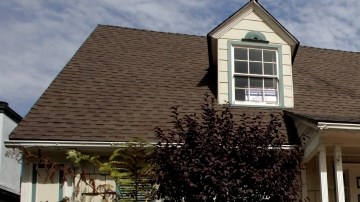 Foto de archivo del anuncio de  una casa de Pasadena en remate. Según datos, los remates cayeron en el último trimestre.