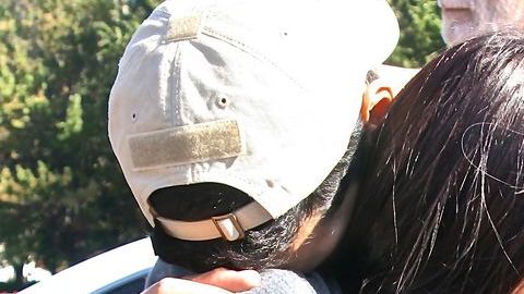 Dos de las inmigrantes no identificadas que llegaron desde Arizona para protestar frente a la Casa Blanca por la aprobación de una reforma migratoria.