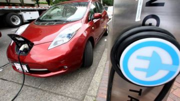 El acuerdo se enfoca en la infraestructura como la de estaciones de carga para vehículos eléctricos. para que los consumidores puedan operar y usar vehículos de cero emisiones.