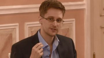 Imagen de video de Edward Snowden en Moscú.