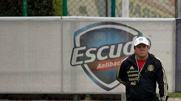 Miguel Herrera busca la gloria mundialista para el 'Tri' con nuevos talentos.