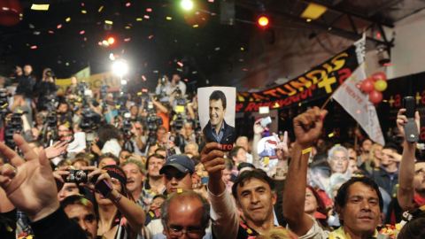 La derrota en los principales distritos del país se ha leído como una señal del aumento del malestar social y un debilitamiento del poder presidencial.