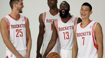 Los Rockets de Houston empiezan la temporada de la NBA en casa ante los Bobcats de Charlotte.