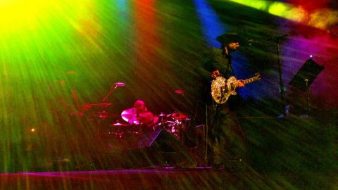 Robi Draco Rosa trajo su gira Vida a Regency Ballroom de San Francisco.