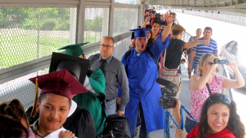 Mañana miércoles se cumple un mes desde que los 'Dream 30' se presentaron en la frontera de Laredo, Texas, pidiendo su readmisión al país donde crecieron.