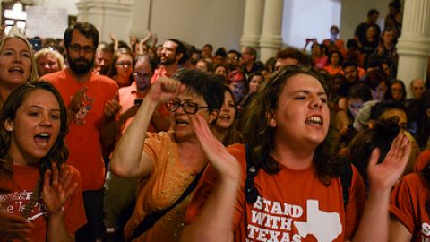 Protestas en el capitolio de Texas en Austin contra las disposiciones relativas al aborto.