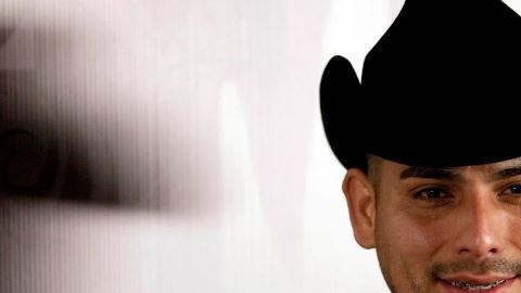Espinoza Paz celebró su cumpleaños ante su público que se dio cita en el Estadio Azteca de la Ciudad de México.
