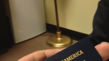 Ya se expiden con normalidad los pasaportes en los consulados guatemaltecos.