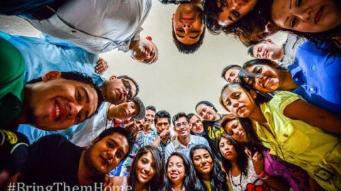 De los 34 miembros del grupo que cruzaron la frontera el 30 de septiembre del 2013, aún quedan 13 detenidos en El Paso.