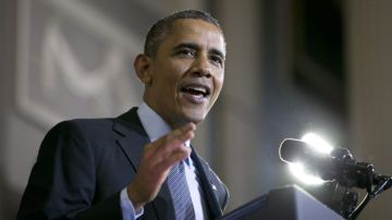 Obama dijo que "no hay excusas" por los fallos del mercado online para contratar seguros médicos.