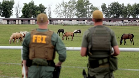 Agentes del FBI vigilan las propiedades en Oklahoma, de los hermanos Treviño Morales, acusados de narcotráfico y lavado de dinero.