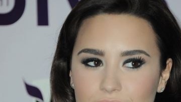 Demi Lovato tomó la simbólica decisión para romper con sus adicciones de renunciar a la fiesta que se iba a organizar en su honor por su 21 cumpleaños.