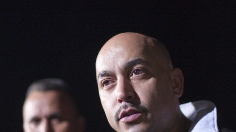 Lupillo aseguró que hacerlo en la Arena de Monterrey es una falta de respeto a Jenni porque fue allí donde cerró su carrera.