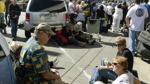 Viajeros  debieron esperar durante   horas.