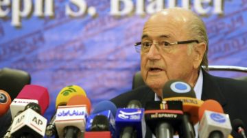 El presidente de la FIFA, Joseph Blatter, ofreció una conferencia de prensa en Teherán, Irán