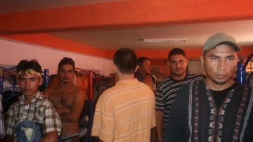 Migrantes en un albergue en Lechería, en el municipio de Tultitlán.