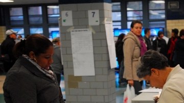 Entre los hispanos que ganaron las alcaldías, seis fueron reelegidos y dos son nuevos en el puesto.