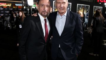 Ben Kingsley (izq.) y Harrison Ford en el estreno de 'Ender's Game' , a finales de octubre en Los Ángeles.