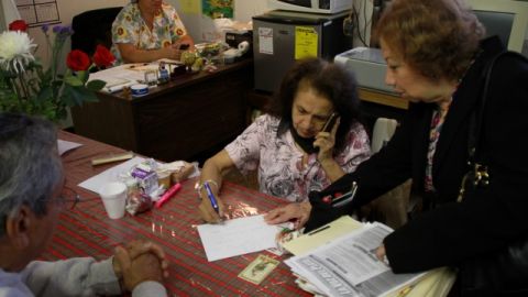 Las mujeres  son las que con más frecuencia   postergan  la jubilación por razones económicas y familiares.