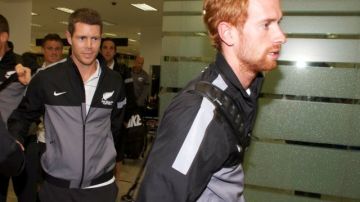 Los jugadores de Nueva Zelanda evitaron hablar con los medios, tras su arribo al Aeropuerto Internacional de la Ciudad de México