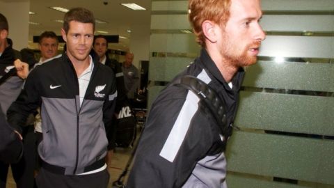 Los jugadores de Nueva Zelanda evitaron hablar con los medios, tras su arribo al Aeropuerto Internacional de la Ciudad de México