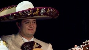 El cantante colocó la mansión en la agencia de Plácido Domingo y de Jaime Camil.