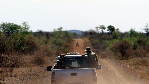 La “porosidad” de la frontera entre México y Guatemala, y demás vecinos, y la corrupción de los funcionarios, facilitan las operaciones del crimen organizado.