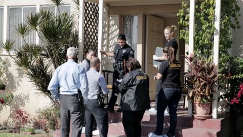 Un anciano de  81 años de edad que vivía en Glendale, fue encontrado ensangrentado en su hogar y murió poco después.