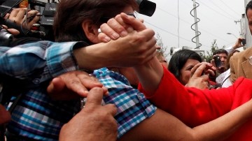 La candidata presidencial, Michelle Bachelet, reinició su campaña ayer con  vistas a la segunda vuelta electoral.