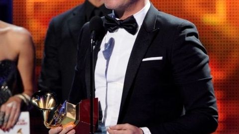 Sanz ganó en la categoría de Mejor Álbum Pop Contemporáneo por su tema “La música no se toca”.