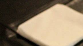 Chocolate, chile ancho, ajonjolí, pan, tortilla, clavo, canela... sólo algunos de los ingredientes para darle consistencia y sabor al exquisito mole mexicano.