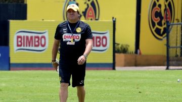 Miguel 'Piojo' Herrera ya se alista para dirigir  a las Águilas en la Liguilla del futbol mexicano, que inicia hoy.