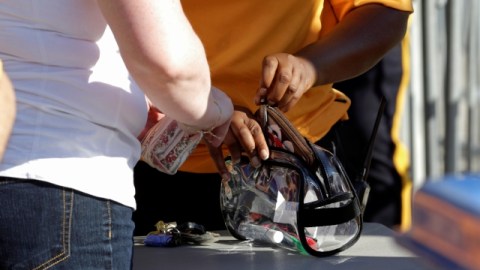 Las revisiones a la entrada de los estadios de las Grandes Ligas serán más axhaustivas.