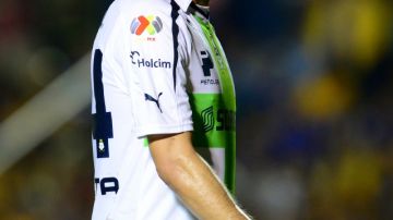 Oribe Peralta, de Santos, es clave hoy ante Querétaro.